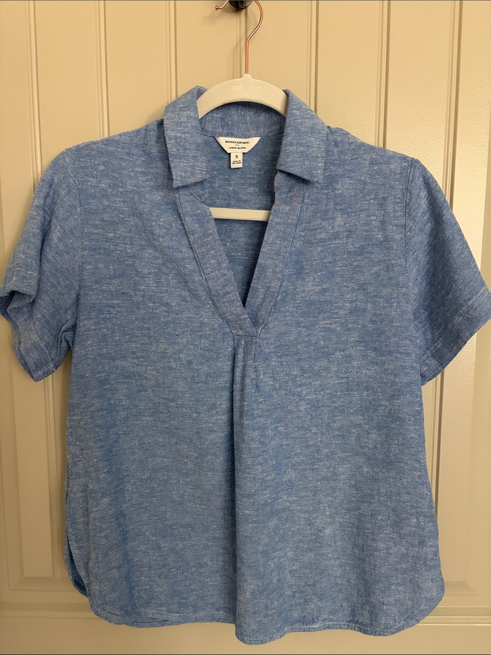 Banana Republic linen blend  Light Blue Popover Polo